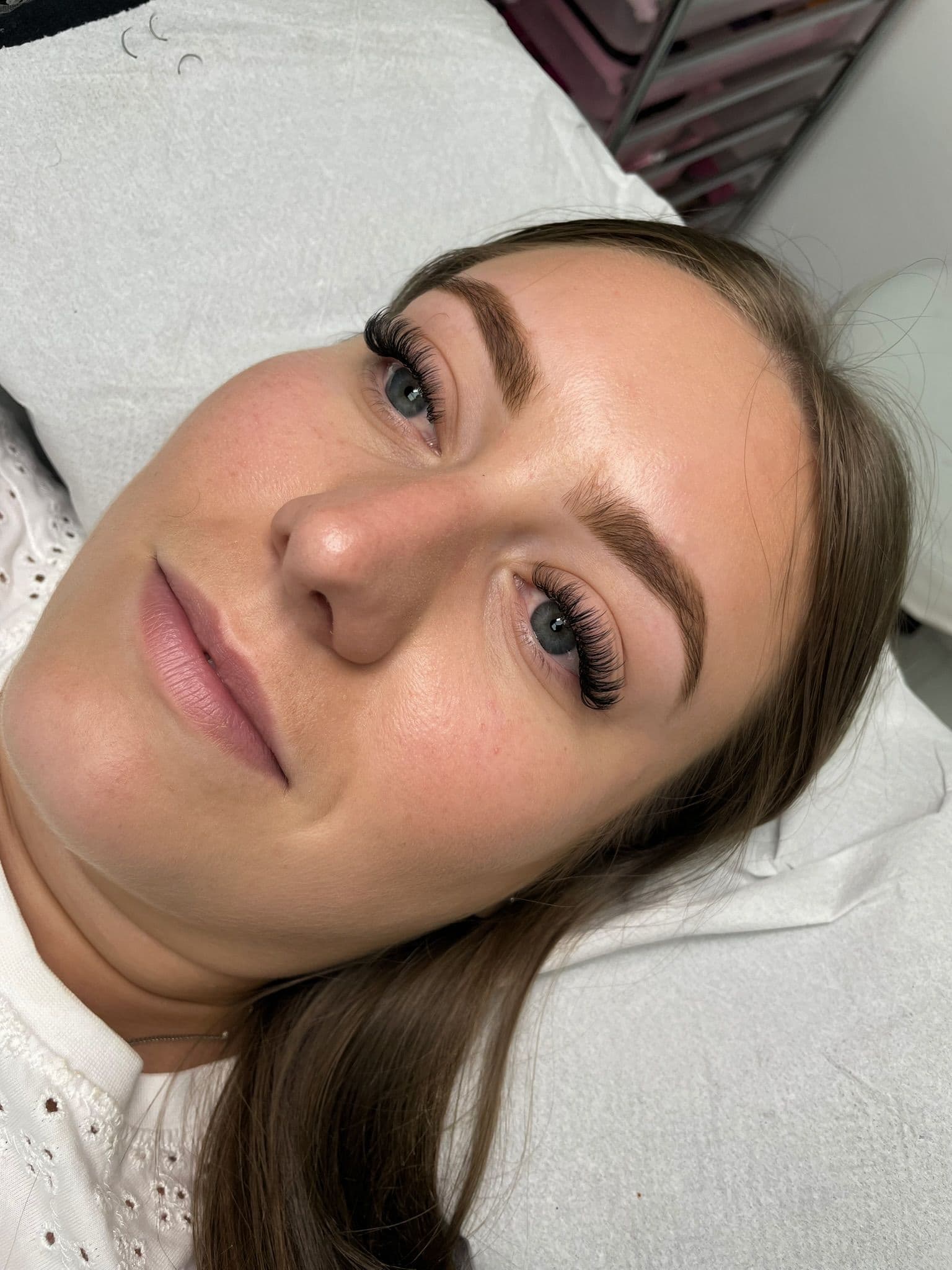 Hybrid lash extensions Newcastle - clean isolation work