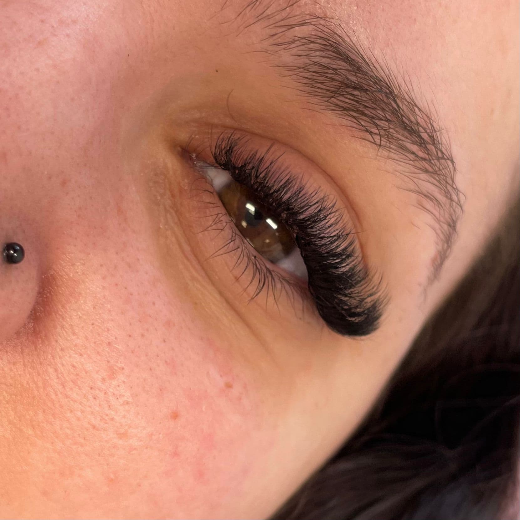 Russian volume lashes Wallsend - light reflective dark fans